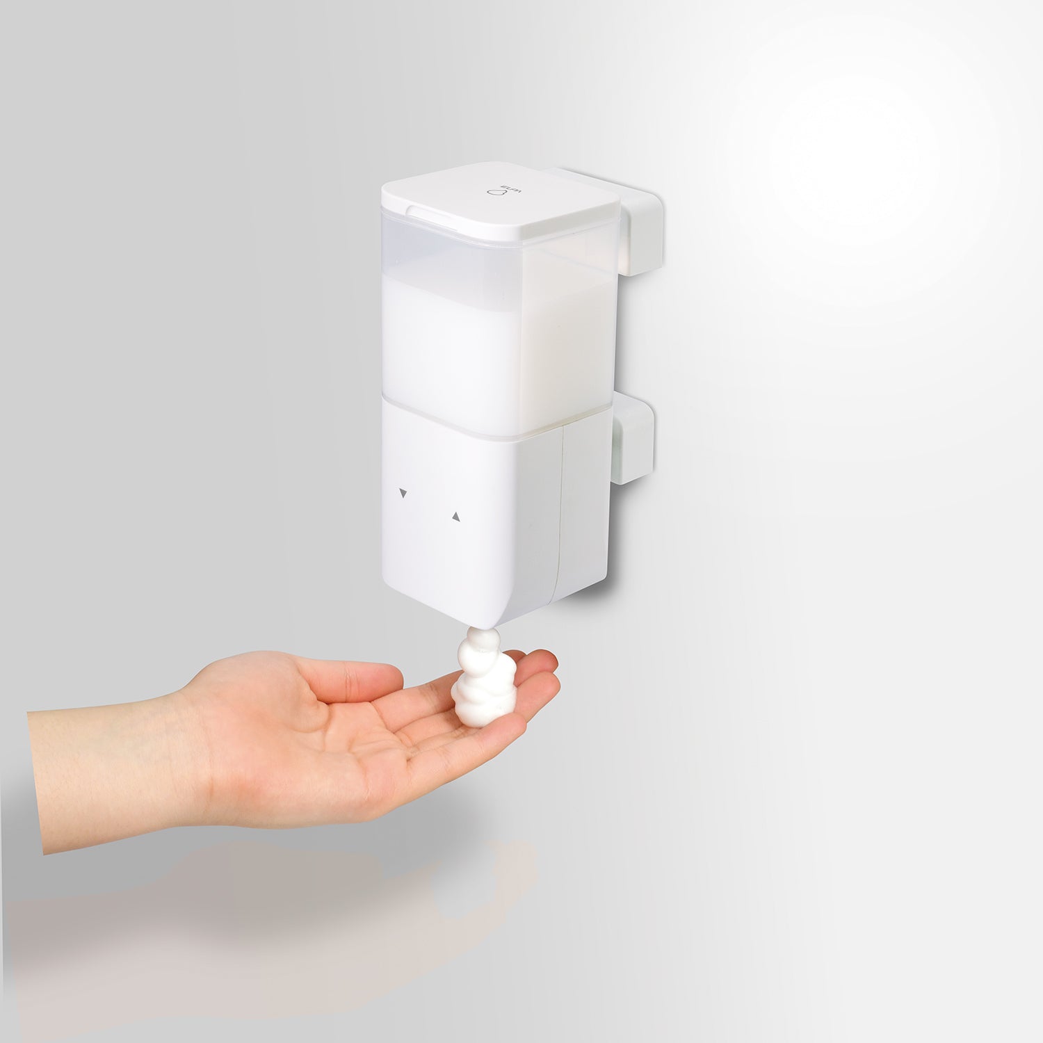 朝日電器(ELPA) 650ml オートディスペンサー(壁掛式/泡) ESD-K10AS