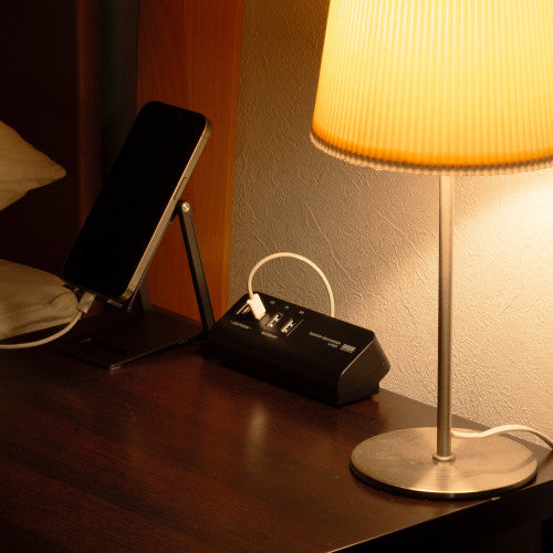 サンワサプライ AC100V/USB充電器(2+2ポート/クランプ式/黒) ACA-PD106BK