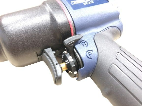 1/2”DR 軽量コンパクト型エアーインパクトレンチ