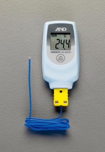 エー・アンド・デイ(A&D) -50/ +200゚C デジタル温度計(熱電対) AD-5605H