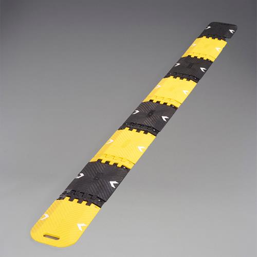 ESCO(エスコ) 250x25mm/3m 減速帯(折りたたみ式) EA983FK-190