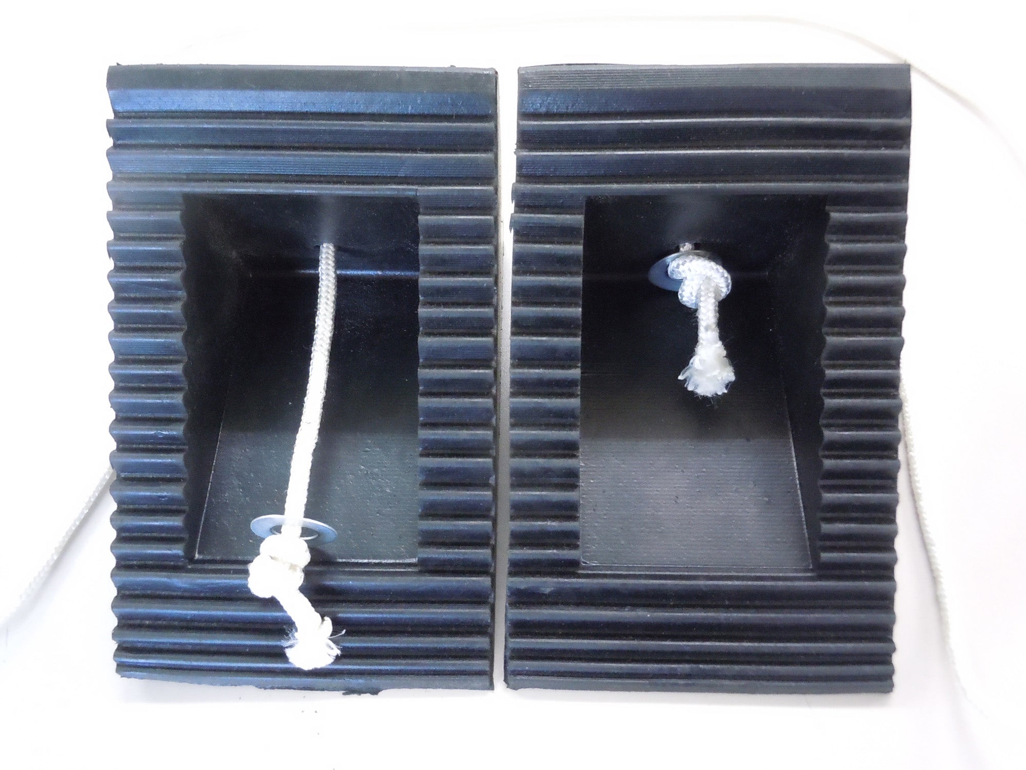 ゴム製タイヤストッパー