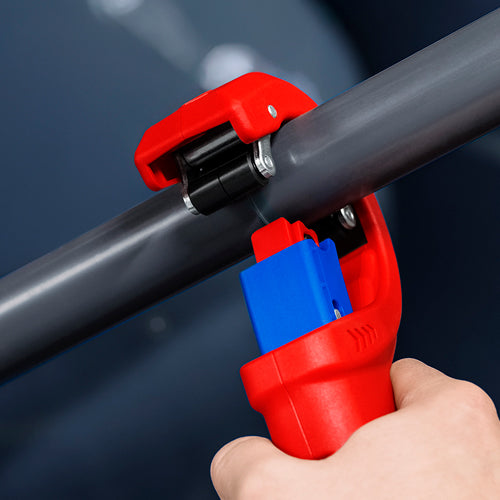 KNIPEX（ｸﾆﾍﾟｯｸｽ） φ32・40・50mm ﾌﾟﾗｽﾁｯｸﾊﾟｲﾌﾟｶｯﾀｰ(肉厚用) 90 23 02 BK