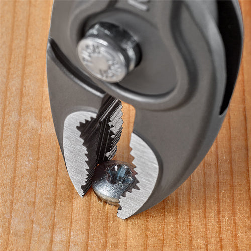 KNIPEX（ｸﾆﾍﾟｯｸｽ） 150mm コンビネーションプライヤー(ｸﾞﾘｯﾌﾟ) 82 02 150