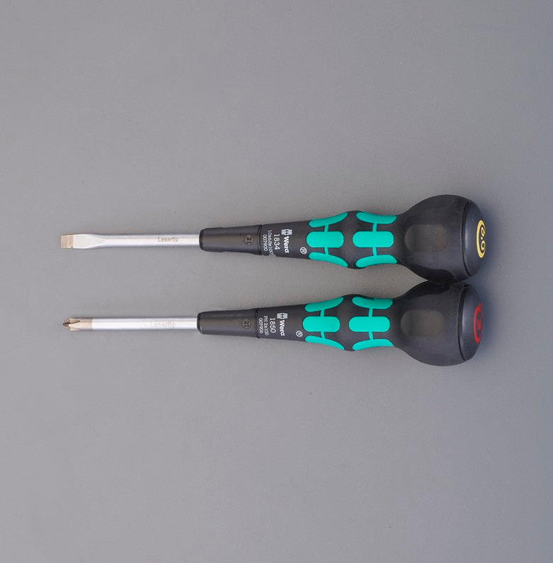 Wera ２本組 [+ -] ﾎﾞｰﾙｸﾞﾘｯﾌﾟﾄﾞﾗｲﾊﾞｰｾｯﾄ ESCOオリジナルセット品