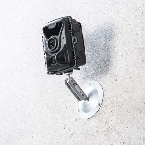 サンワサプライ [単3x4本]  センサー付暗視カメラ(防水型) CMS-SC07BK