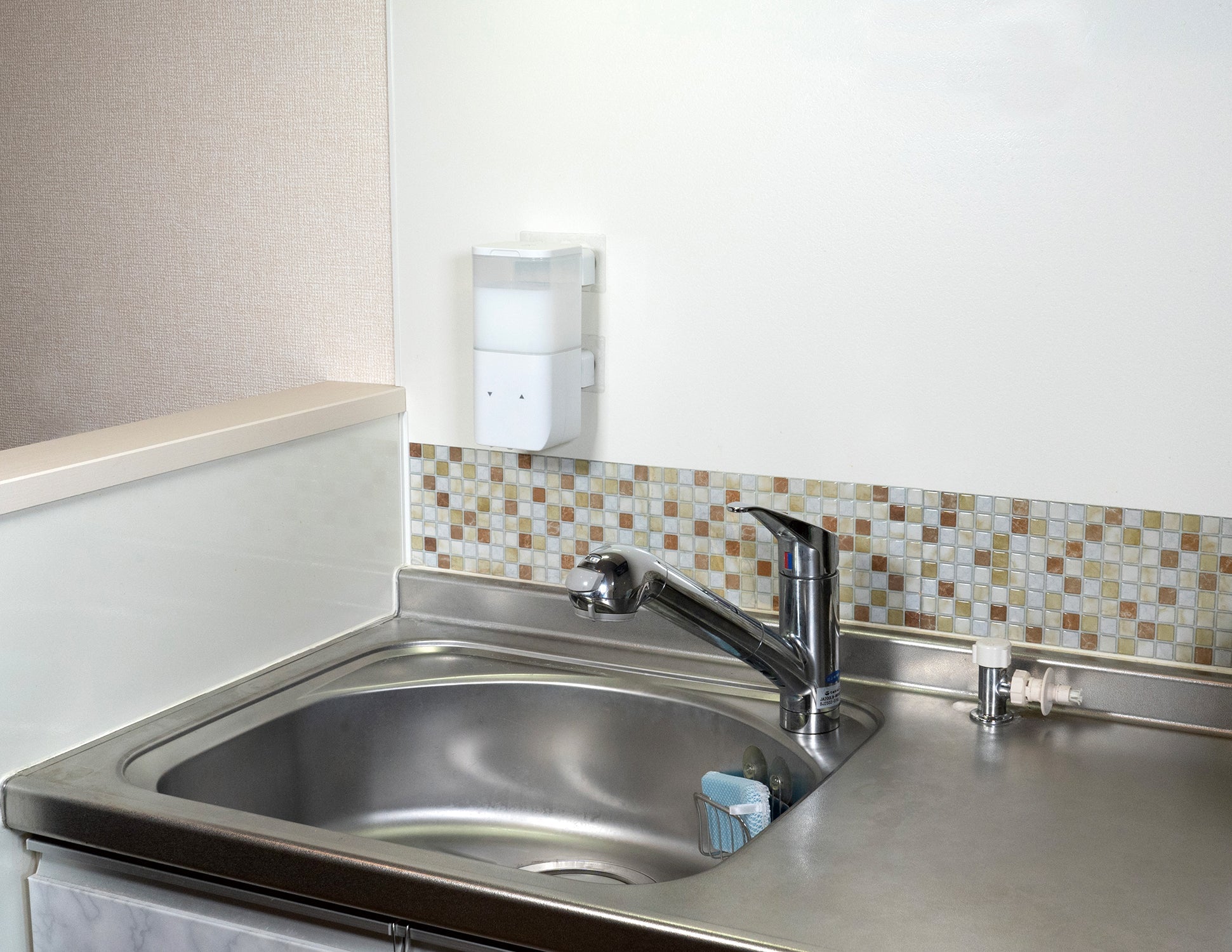 朝日電器（ELPA） 650ml オートディスペンサー(壁掛式/泡） ESD-K10AS