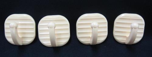 ESCO（エスコ） 35x35mm フック(粘着付/ﾎﾜｲﾄ/4個) EA638LL-4