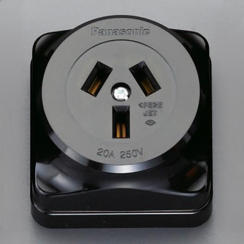 パナソニック（Panasonic） 250V/20A 露出コンセント(3P) WK1320