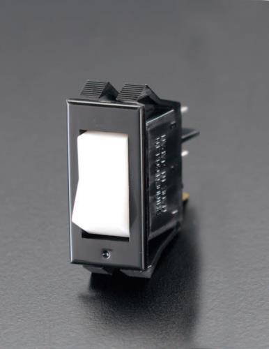 ESCO（エスコ） 125V/15A ロッカースイッチ(白) EA940DH-1