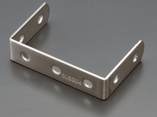 ESCO（エスコ） 77x52x19mm コ型連結金具(ｽﾃﾝﾚｽ製) EA951EA-277A